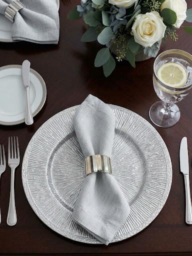 Silver Metal Napkin Rings 
(Set of 4) 