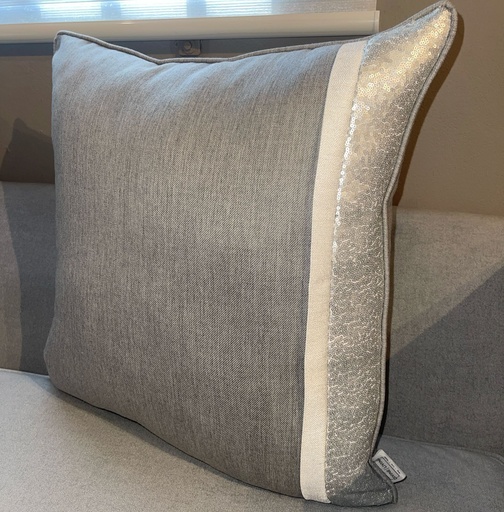 [DL01839] 23" x 23" GREY PILLOW WITH SILVER DETAIL COLOUR BLOCK 
